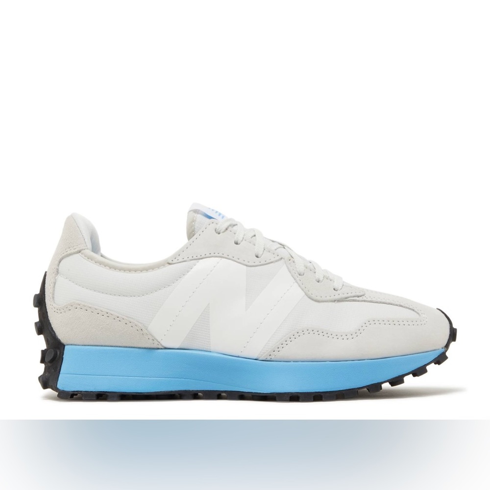 New Balance 327  White and Blue Women's 7.5 Sneakers